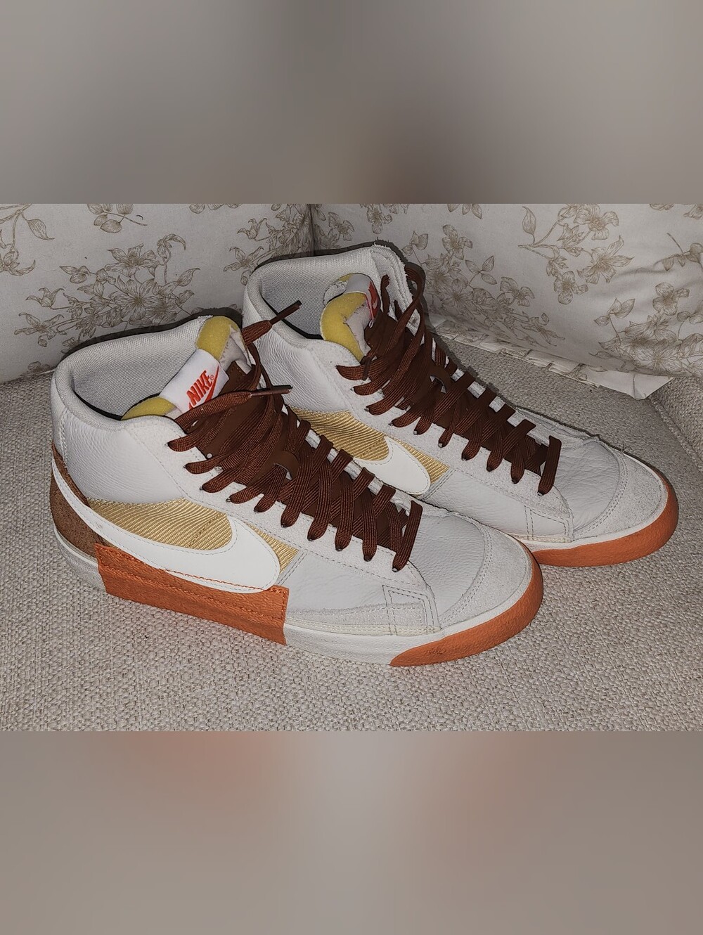Nike Men’s High-Top Sneakers — White, Orange, Brown Blazer Mid 77Pro Club